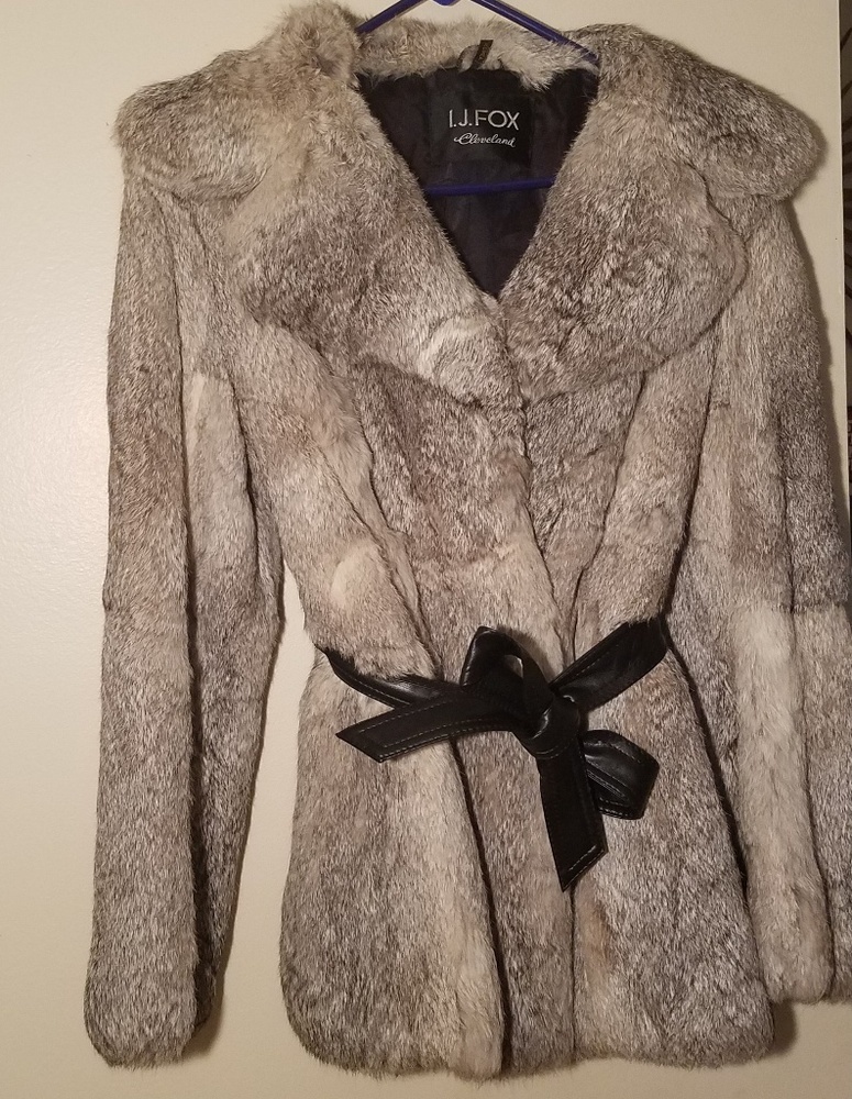 Vintage I.J Fox Cleveland women's fur coat small